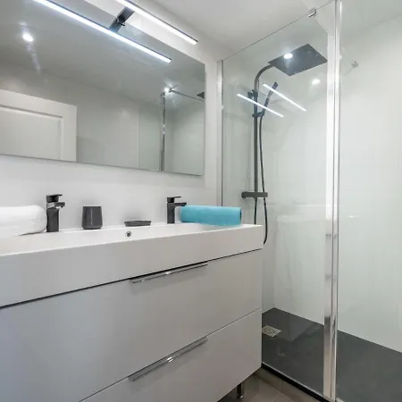 Bay-3 By Interhome