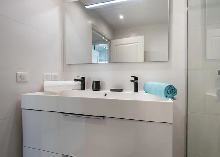 Bay-3 By Interhome Cannes