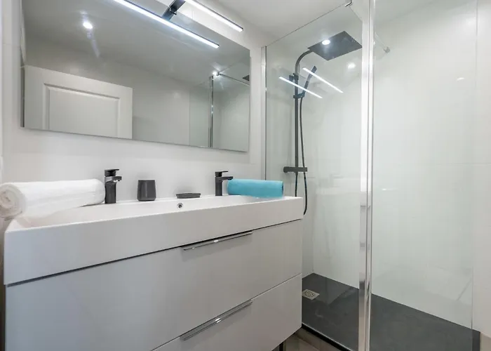 Bay-3 By Interhome