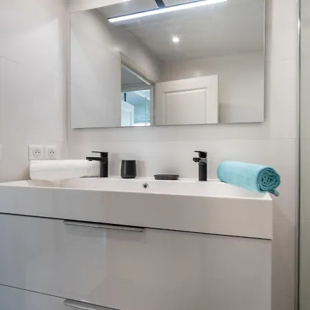 Bay-3 By Interhome Cannes